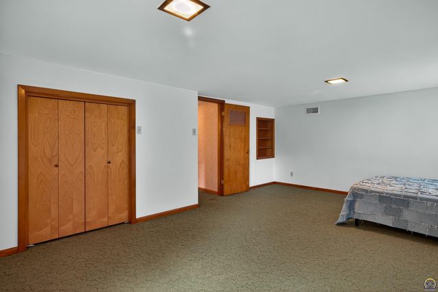 1922 N Kansas AVE, Topeka, KS 66608