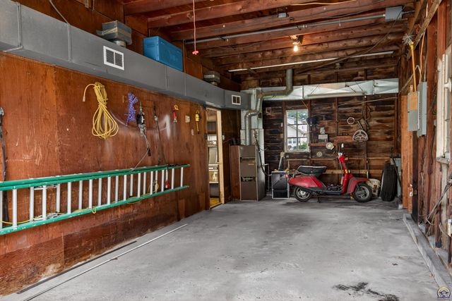 1922 N Kansas AVE, Topeka, KS 66608