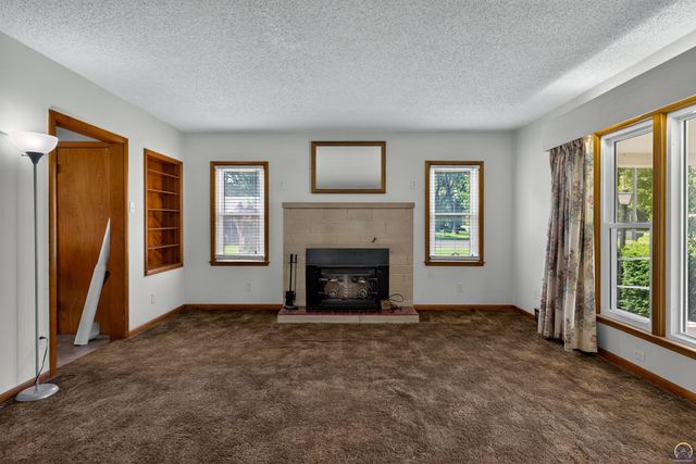 1922 N Kansas AVE, Topeka, KS 66608