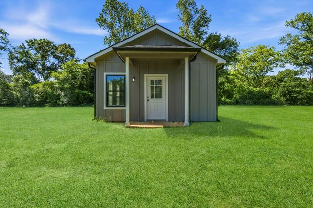 124 Old Hwy 146, Livingston, TX 77351