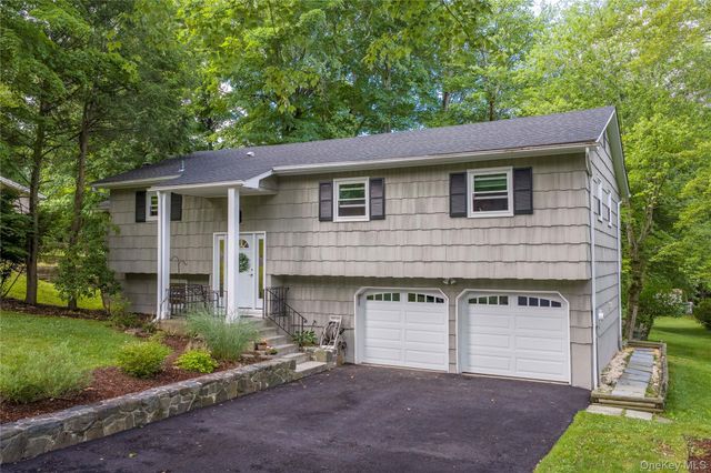 3207 Ronit Court, Yorktown Heights, NY 10598