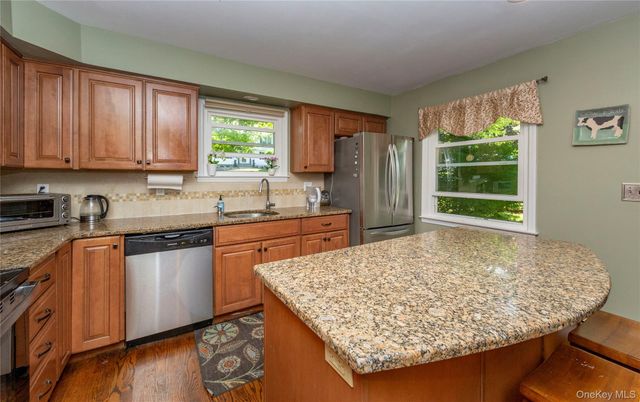 3207 Ronit Court, Yorktown Heights, NY 10598