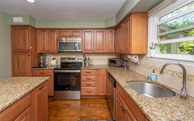 3207 Ronit Court, Yorktown Heights, NY 10598