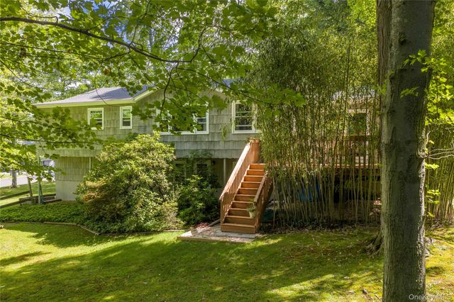 3207 Ronit Court, Yorktown Heights, NY 10598