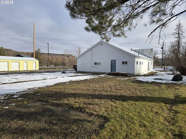 704 E HIGHWAY 82, Wallowa, OR 97885