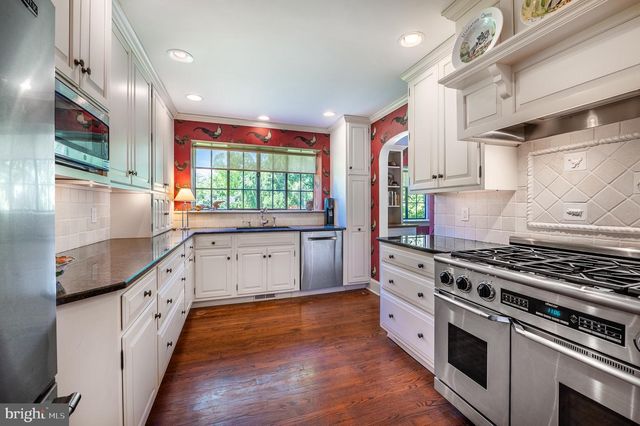 105 STRATFORD RD, Wallingford, PA 19086