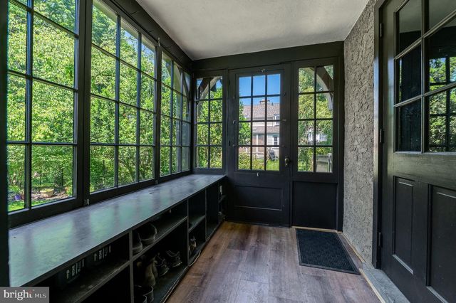 105 STRATFORD RD, Wallingford, PA 19086