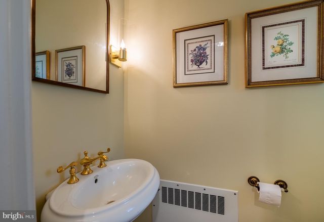 105 STRATFORD RD, Wallingford, PA 19086