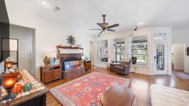 3099 Evergreen Drive, Kaufman, TX 75142