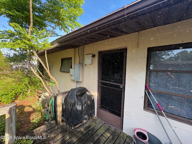 305 Live Oak Lane, Melbourne, FL 32935