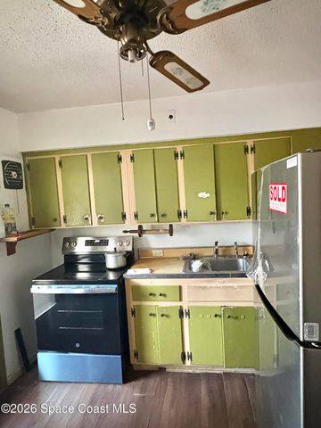 305 Live Oak Lane, Melbourne, FL 32935