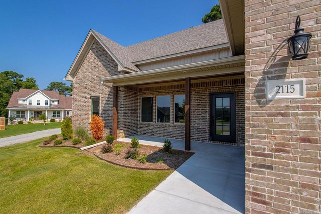 2115 Sable Oaks, Bryant, AR 72022