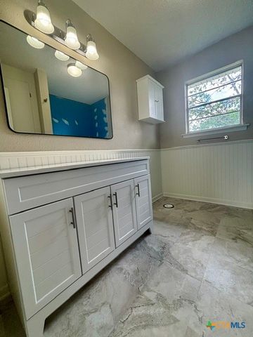 206 Barton Lane, Gatesville, TX 76528