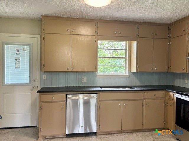 206 Barton Lane, Gatesville, TX 76528
