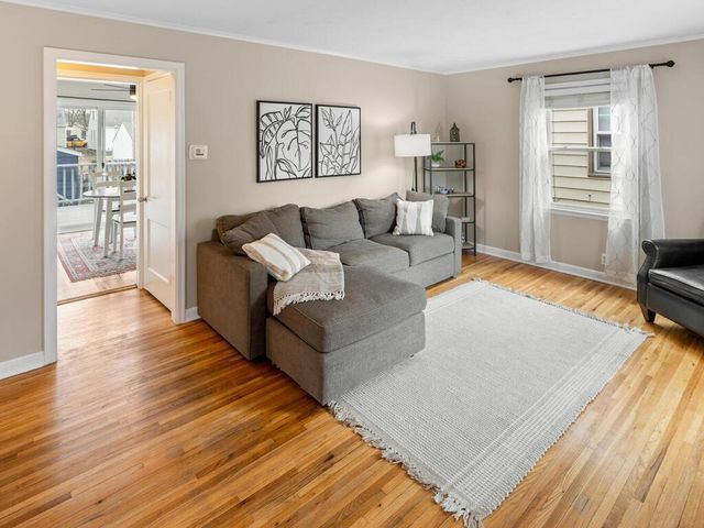 2837 Hampshire Avenue S, Saint Louis Park, MN 55426