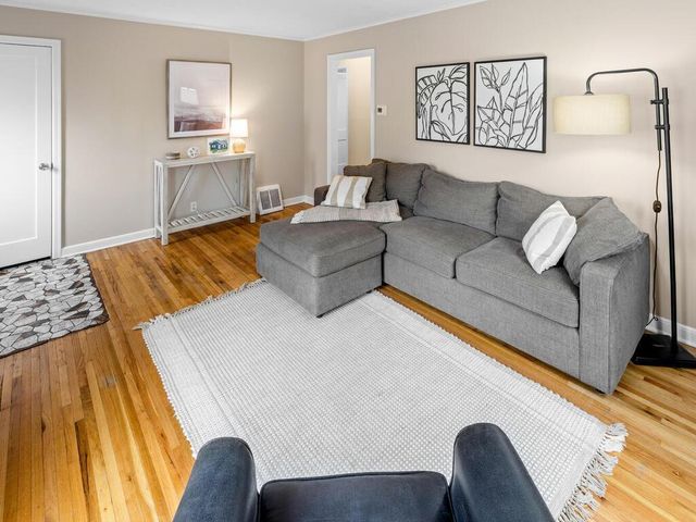 2837 Hampshire Avenue S, Saint Louis Park, MN 55426