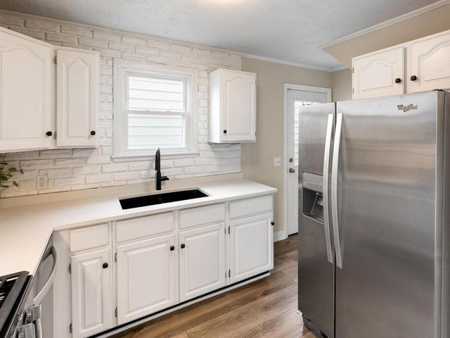 2837 Hampshire Avenue S, Saint Louis Park, MN 55426