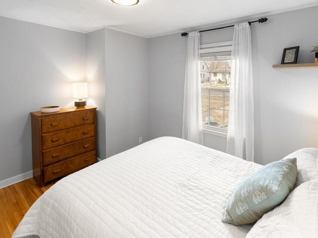 2837 Hampshire Avenue S, Saint Louis Park, MN 55426