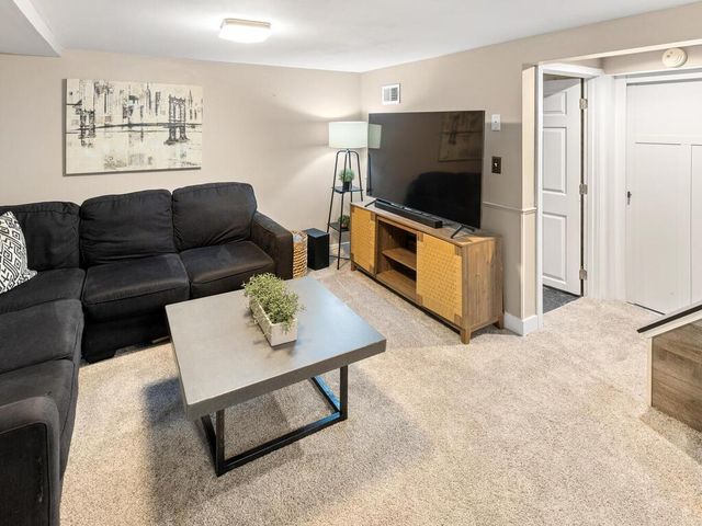 2837 Hampshire Avenue S, Saint Louis Park, MN 55426