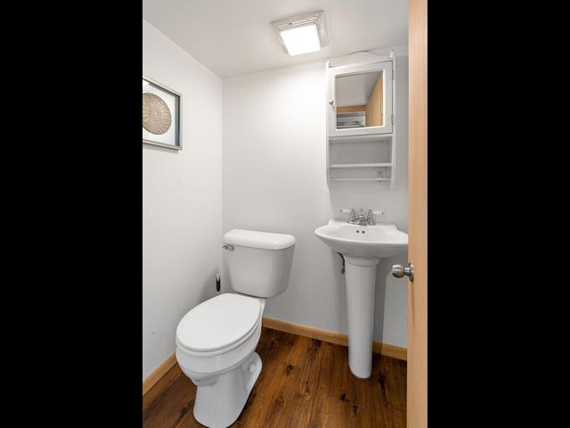 2837 Hampshire Avenue S, Saint Louis Park, MN 55426