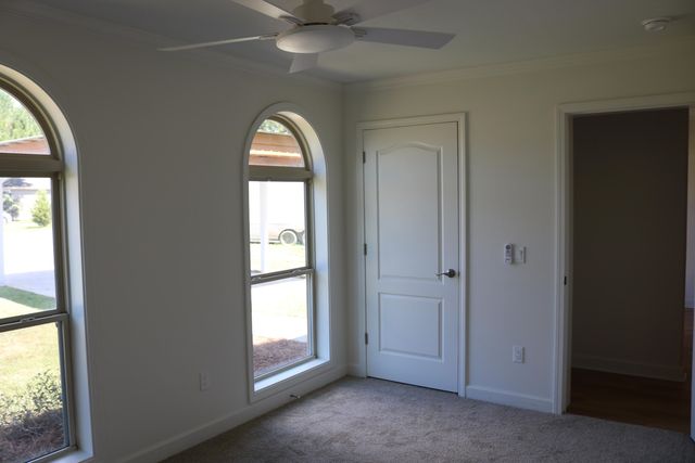 170 Hawthorne Dr., Hattiesburg, MS 39402