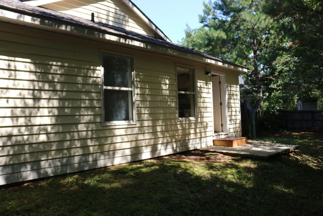 170 Hawthorne Dr., Hattiesburg, MS 39402