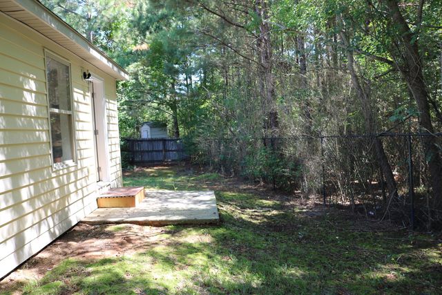 170 Hawthorne Dr., Hattiesburg, MS 39402