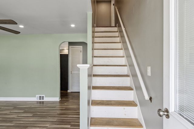 257 Spruce St, Leominster, MA 01453