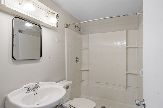 257 Spruce St, Leominster, MA 01453