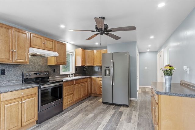 257 Spruce St, Leominster, MA 01453