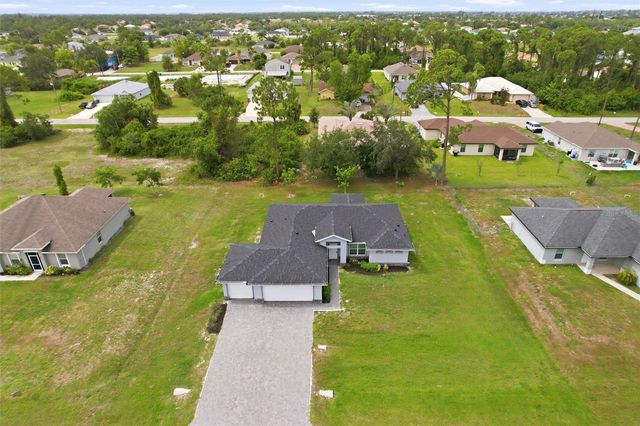 1024 NE 33RD LANE, Cape Coral, FL 33909