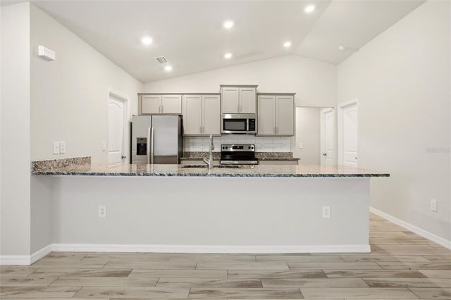 1024 NE 33RD LANE, Cape Coral, FL 33909
