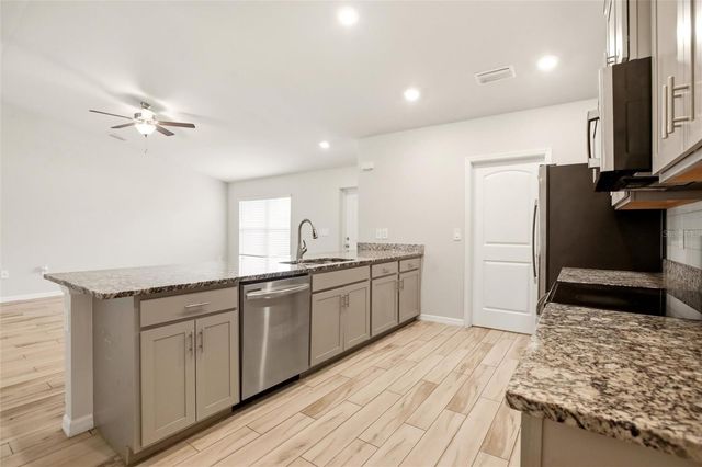 1024 NE 33RD LANE, Cape Coral, FL 33909