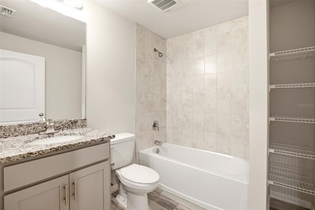 1024 NE 33RD LANE, Cape Coral, FL 33909