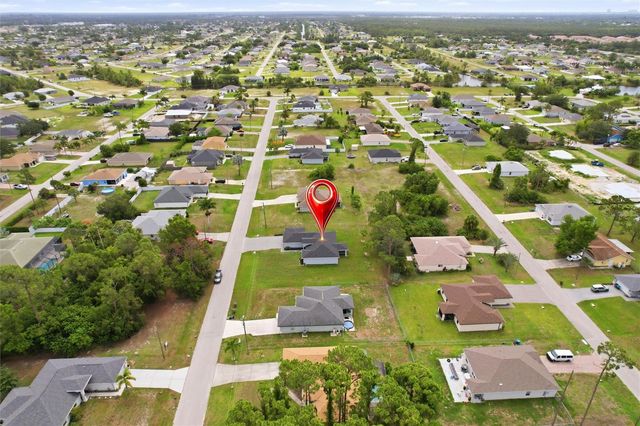 1024 NE 33RD LANE, Cape Coral, FL 33909