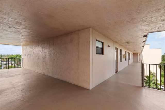 2711 NW 104th Avenue 407, Sunrise, FL 33322