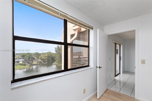 2711 NW 104th Avenue 407, Sunrise, FL 33322