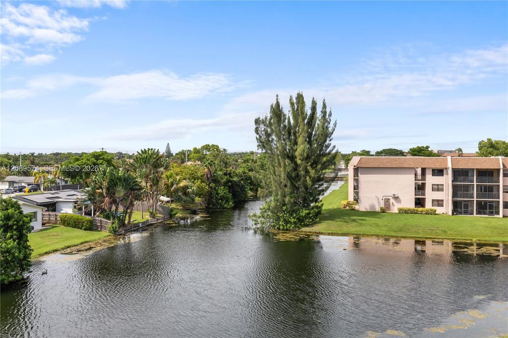 2711 NW 104th Avenue 407, Sunrise, FL 33322