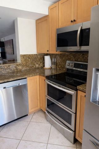 2661 NE 164th St 40, North Miami Beach, FL 33160