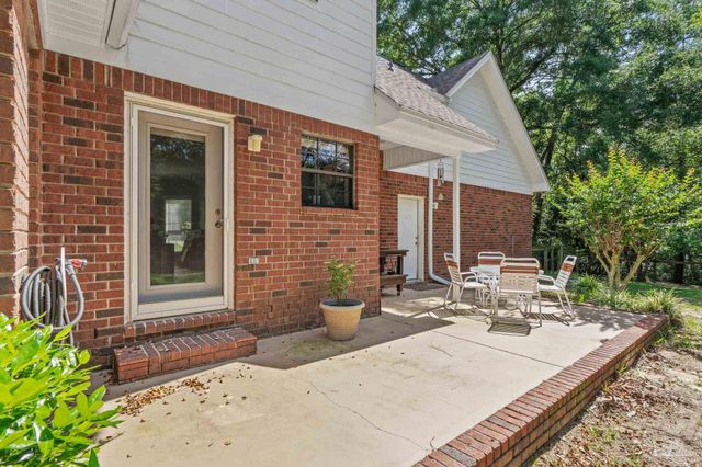 525 Northcreek Dr, Pensacola, FL 32514