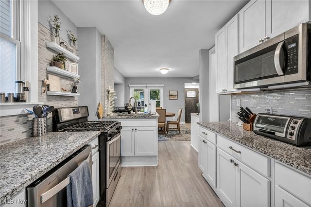 3302 Tullamore Road, Cleveland Heights, OH 44118