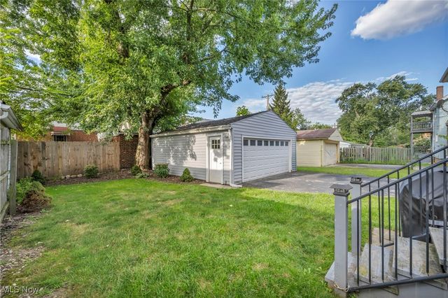 3302 Tullamore Road, Cleveland Heights, OH 44118