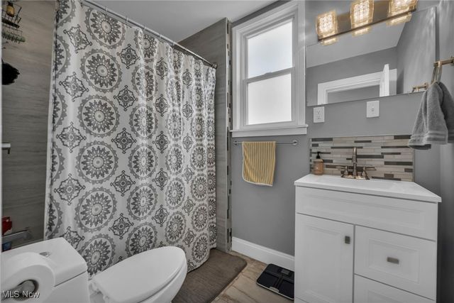 3302 Tullamore Road, Cleveland Heights, OH 44118