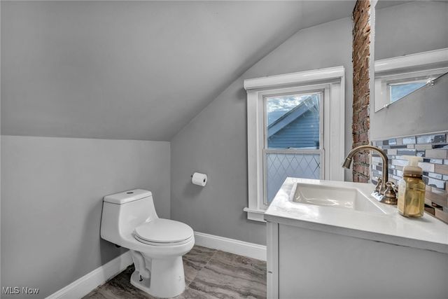 3302 Tullamore Road, Cleveland Heights, OH 44118