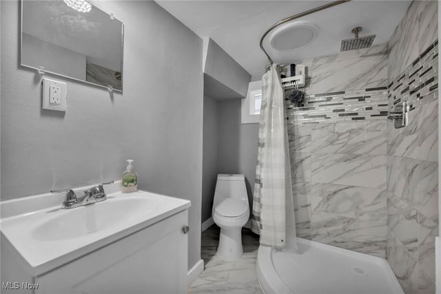 3302 Tullamore Road, Cleveland Heights, OH 44118