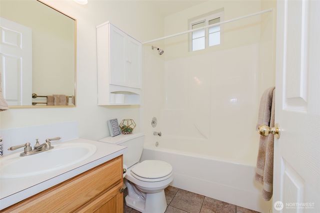 8656 Landing Lane SE, Port Orchard, WA 98367