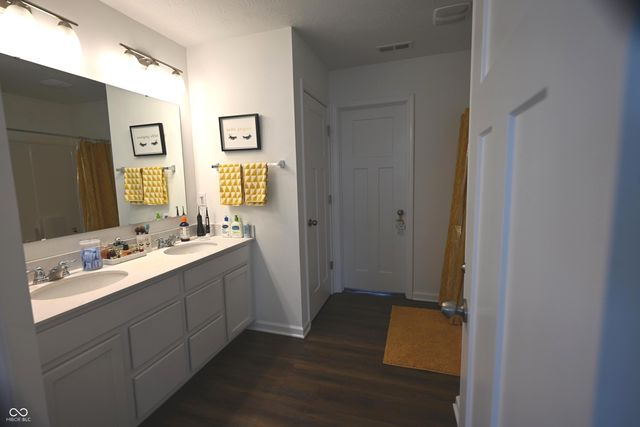 6948 Sablecliff Way, Brownsburg, IN 46112