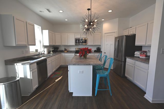 6948 Sablecliff Way, Brownsburg, IN 46112