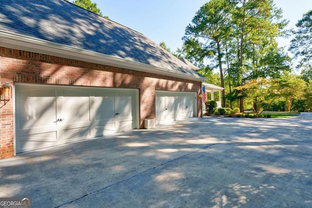 1101 Club Cove Drive, Greensboro, GA 30642
