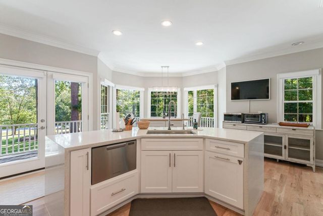 1101 Club Cove Drive, Greensboro, GA 30642